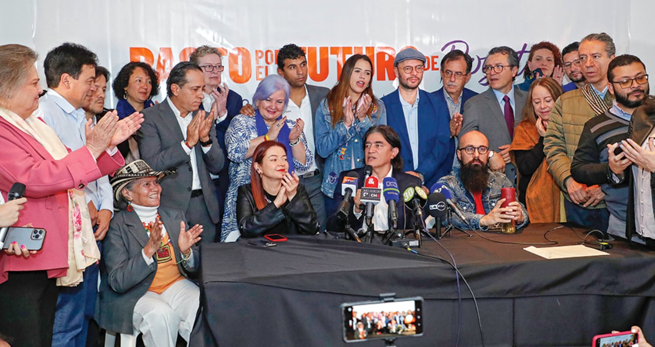 Algunos líderes del Pacto Histórico expresan reservas sobre la idea. Piden tener en cuenta a las bases y que las decisiones no sean tomadas solo por sus dirigentes.