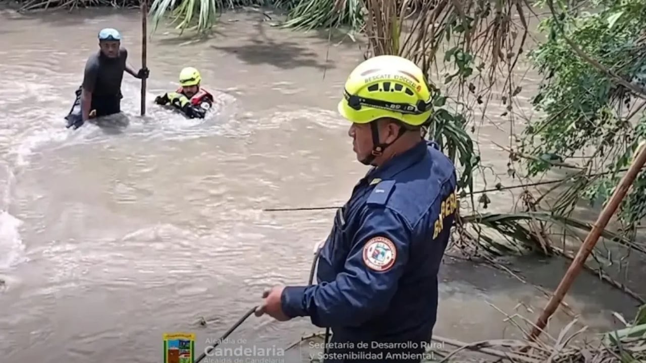 Organismos de socorro de Candelaria monitorean el cauce del río Fraile en medio de condiciones climáticas adversas que complican la localización del menor.