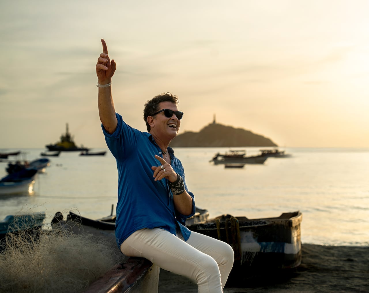 Carlos Vives celebra 30 años de 'La tierra del olvido'' y riende un homenaje Santa Marta con su nueva canción '500'