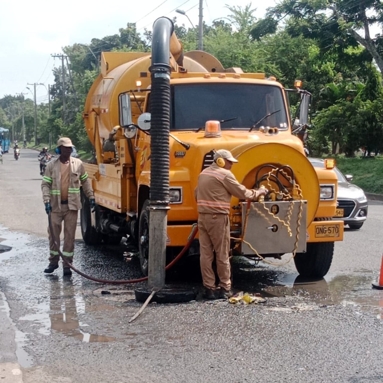 Trabajos de acueducto y alcantarillado Emcali
