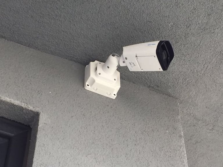 Cámaras de seguridad instaladas en vivienda y negocios requieren cumplimiento de normativa de protección de datos y respeto a la privacidad, advierte la Fiscalía