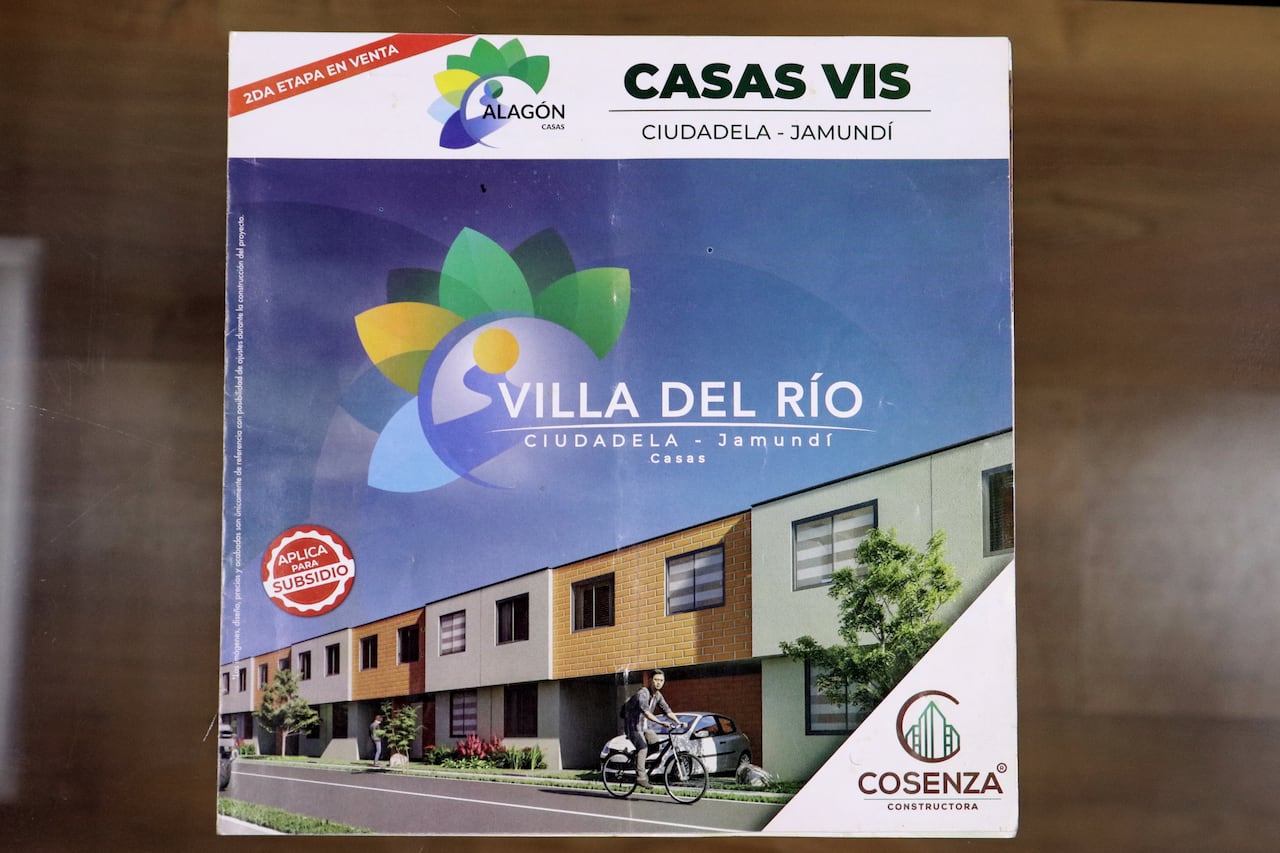 El País denuncia: compradores de proyecto inmobiliario Villa del Río denuncian presunta estafa por parte de constructora.
