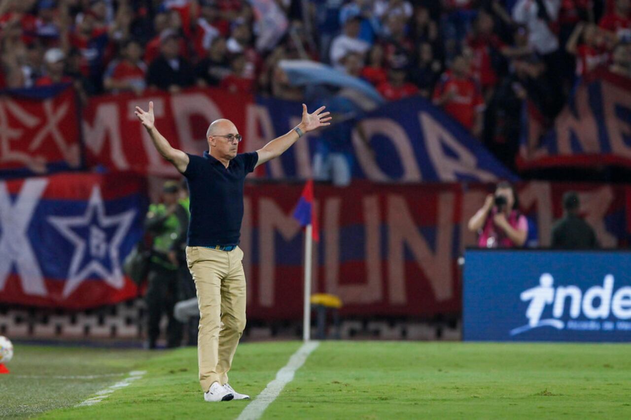 Alfredo Arias, técnico del Medellín