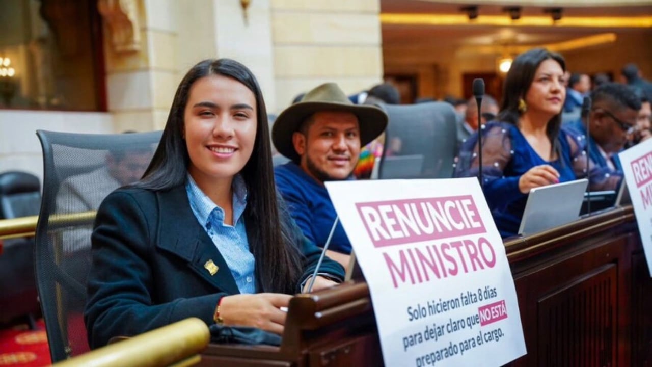 Investigación ética contra los representantes Verónica Estrada y Hernán Muriel.