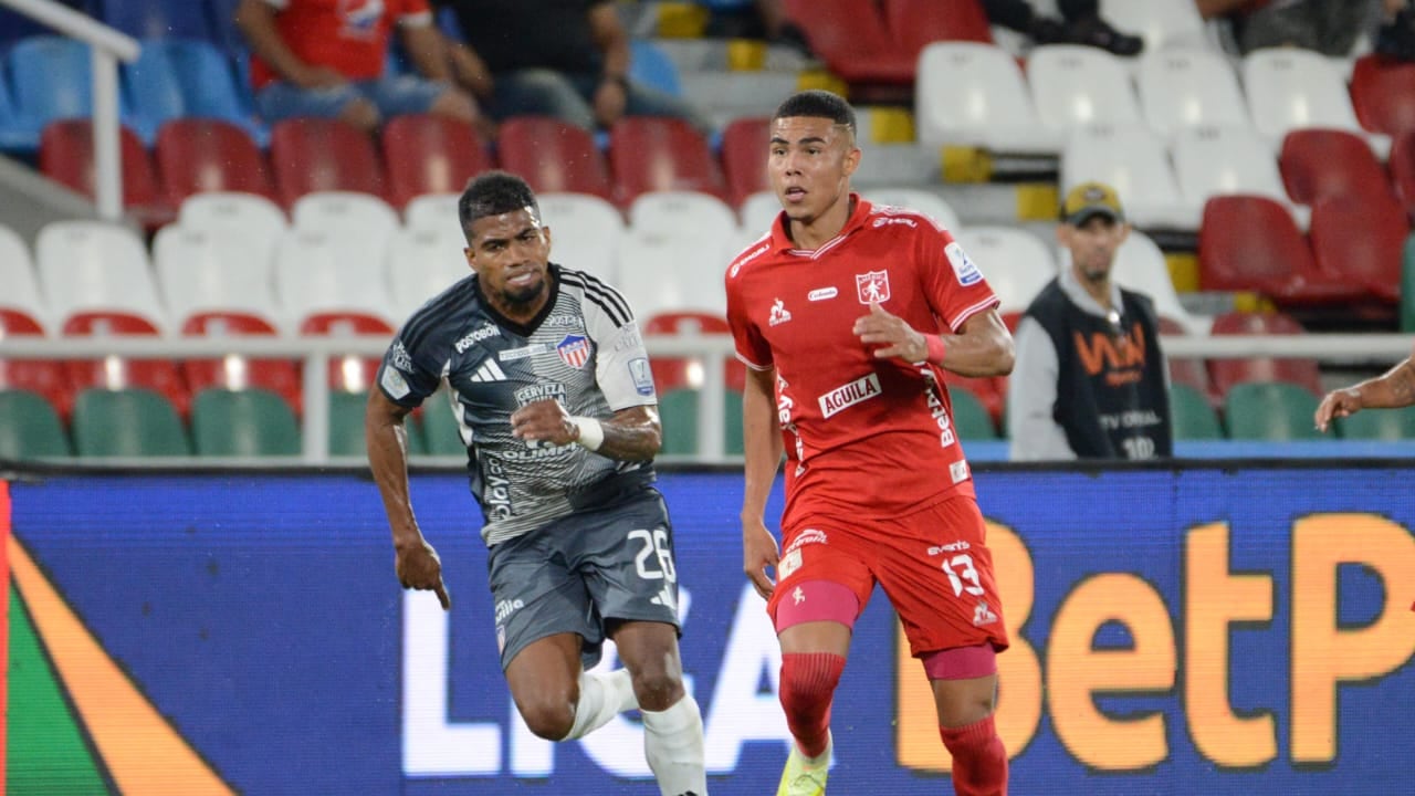 Imagen del partido de la segunda fecha del Grupo A de los cuadrangulares semifinales Liga Colombiana 2025, entre América de Cali y Junior de Barranquilla.