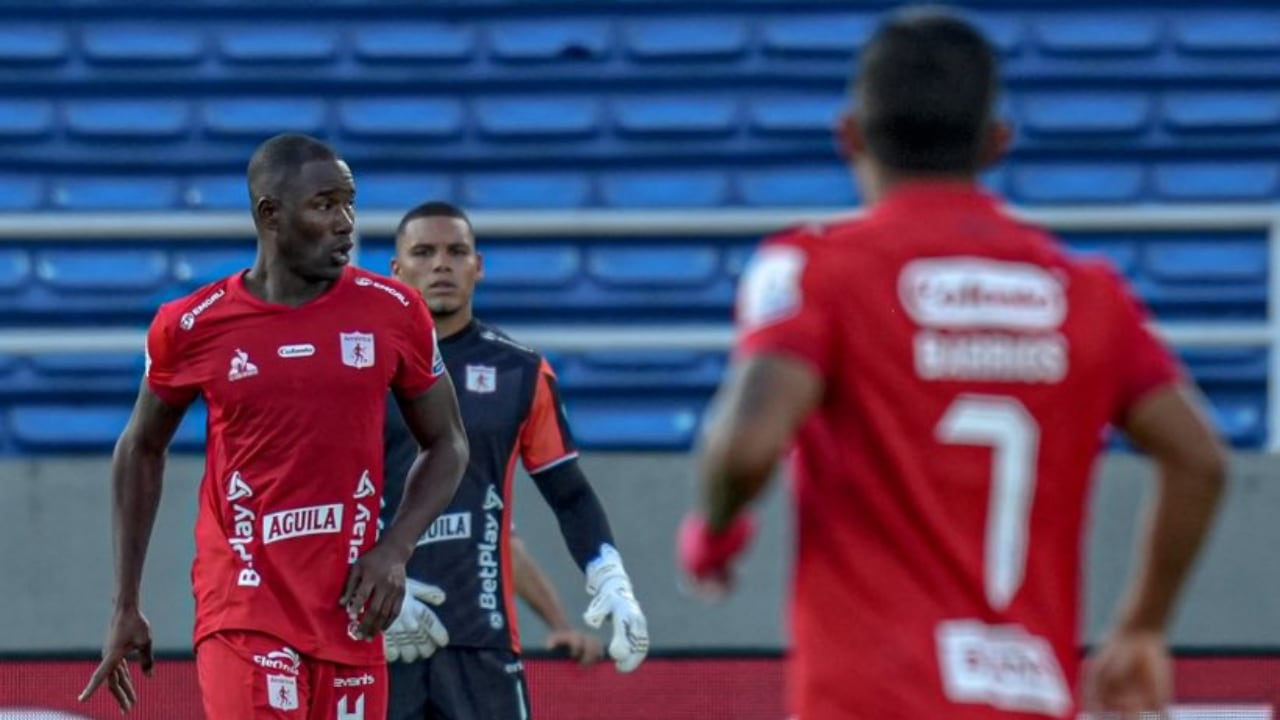 América de Cali celebra ante su público.