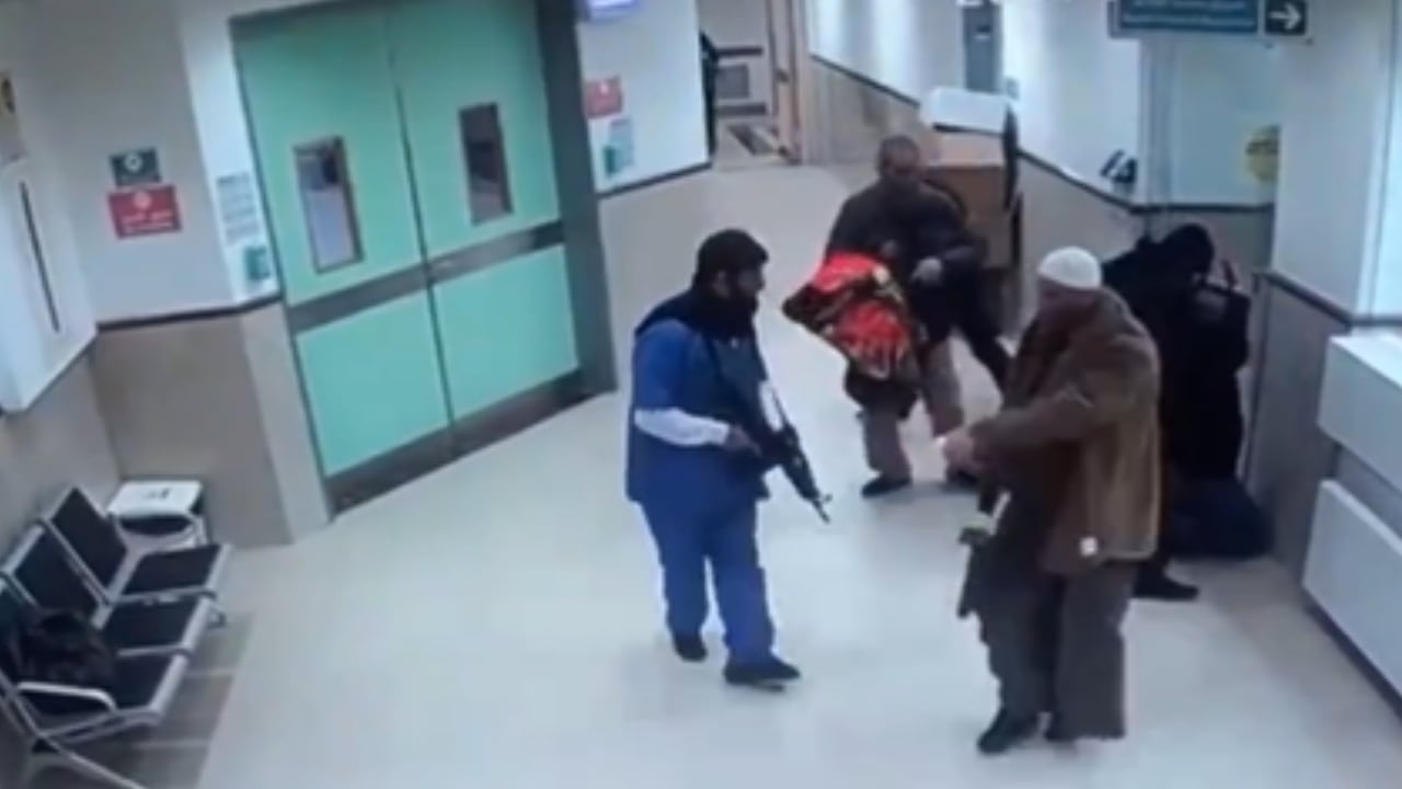 Las cámaras del hospital captaron a un grupo de soldados israelíes infiltrados.