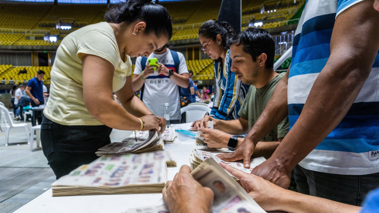 La Registraduría informó que 862.392 personas fueron designadas como jurados en todo el país.