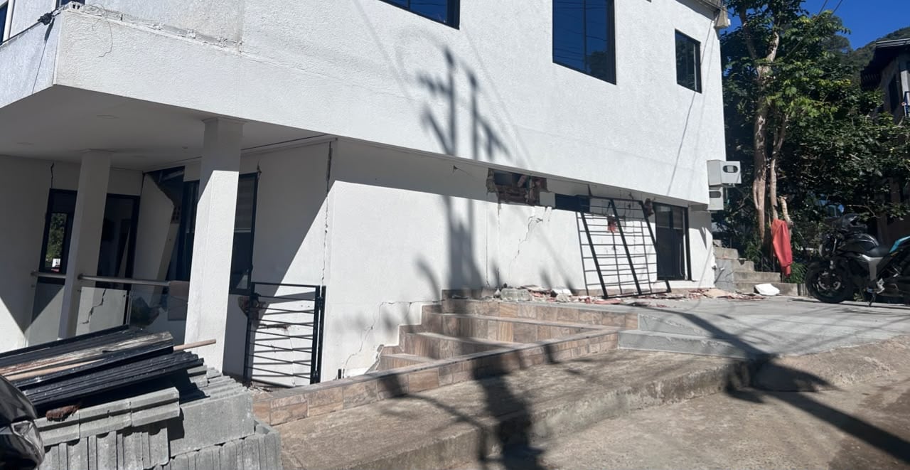 Así quedaron las casas en Dapa tras el fuerte sismo de magnitud 7,4