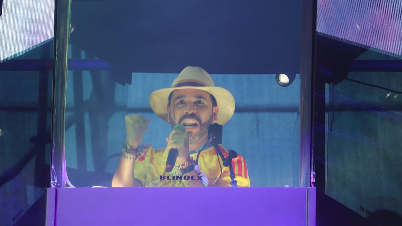 El candidato presidencial Abelardo de la Espriella durante su intervención ante miles de simpatizantes en Buga, donde basó su discurso en la construcción de la “Patria Milagro”.