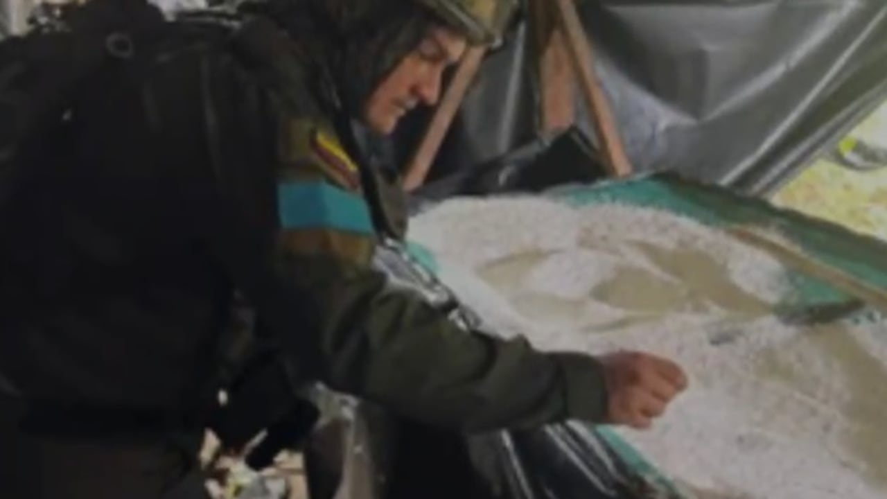 En zona rural del municipio de San Andrés de Tumaco, en el departamento de Nariño, la Policía Nacional de Colombia inhabilitó laboratorios utilizados para el procesamiento de clorhidrato de cocaína durante un operativo conjunto con las Fuerzas Militares.