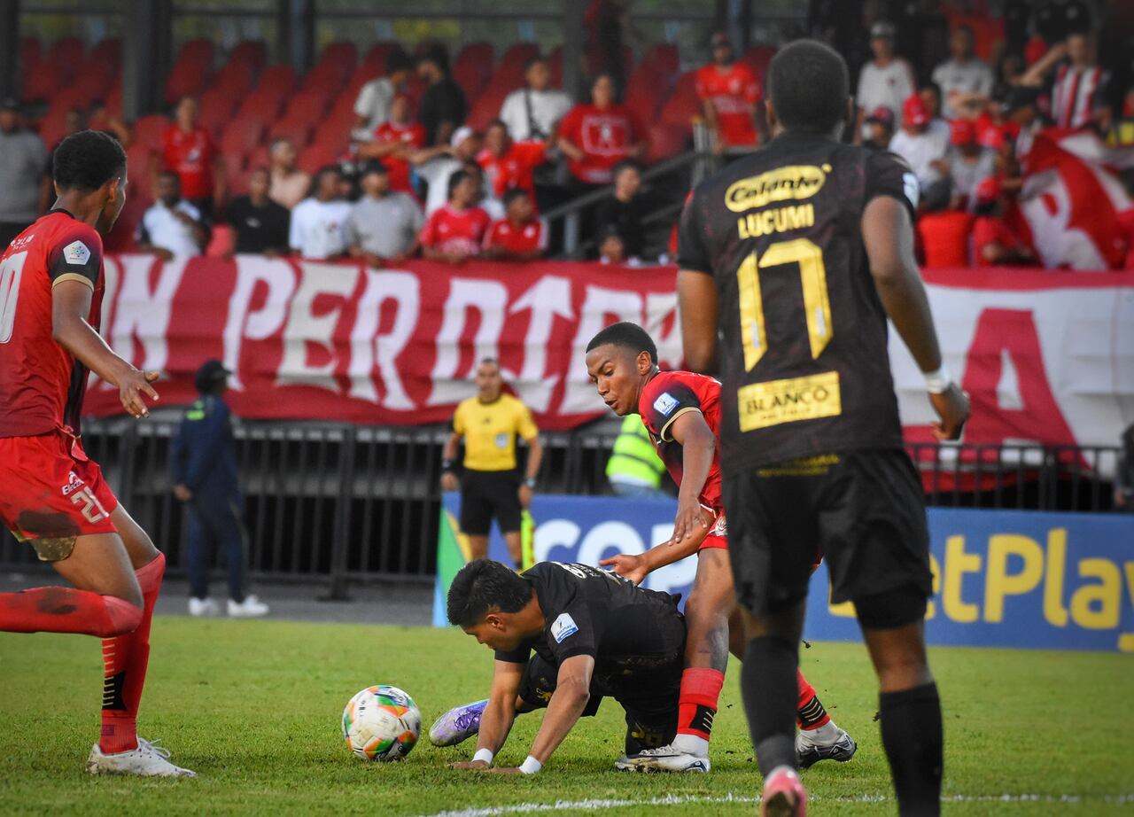 Imagen del partido entre Tigres y América de Cali, por la vuelta de la primera fase de la Copa Colombia 2025.