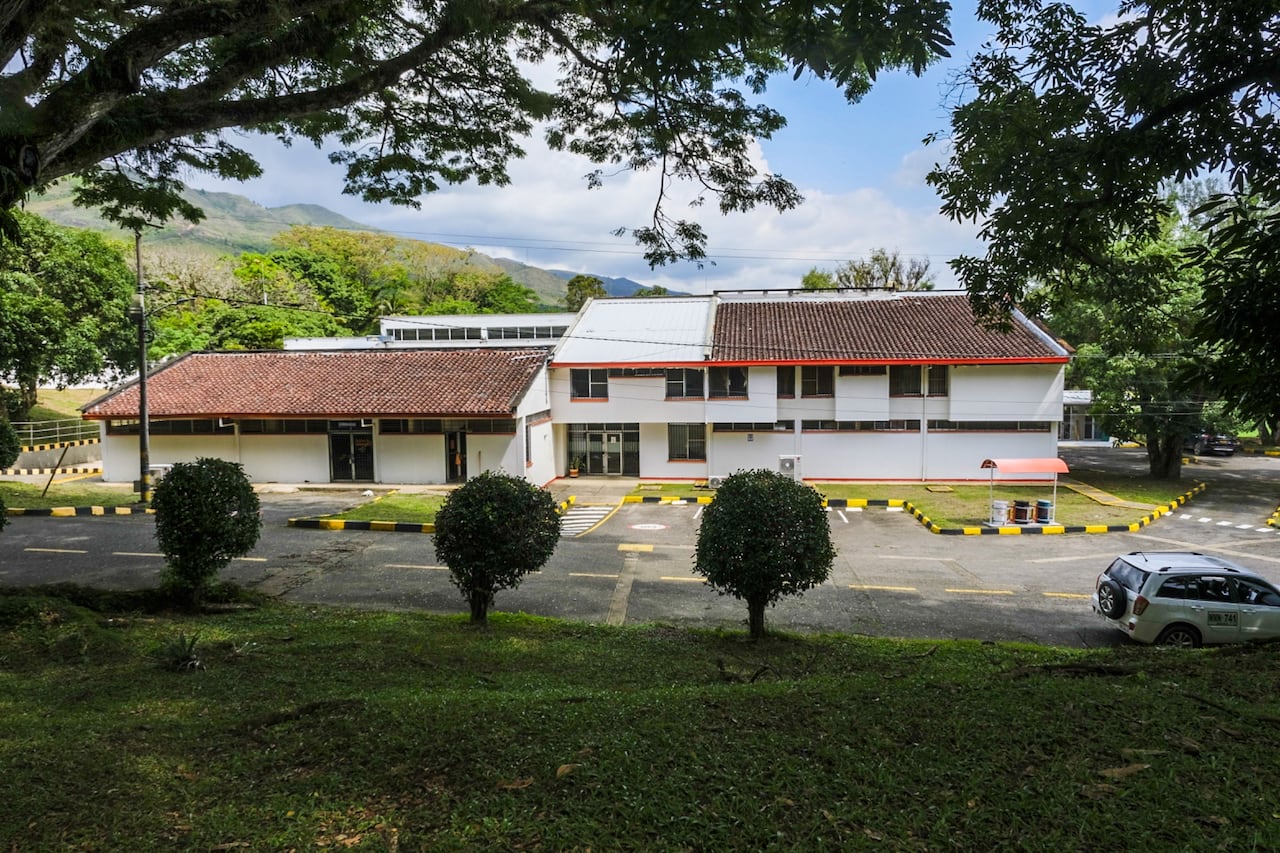 La nueva infraestructura educativa beneficiará a más de 4.000 jóvenes de Suárez, Buenos Aires y Morales en el Departamento del Cauca, así como de otros municipios de la región, con una inversión cercana a los $52 mil millones de pesos.