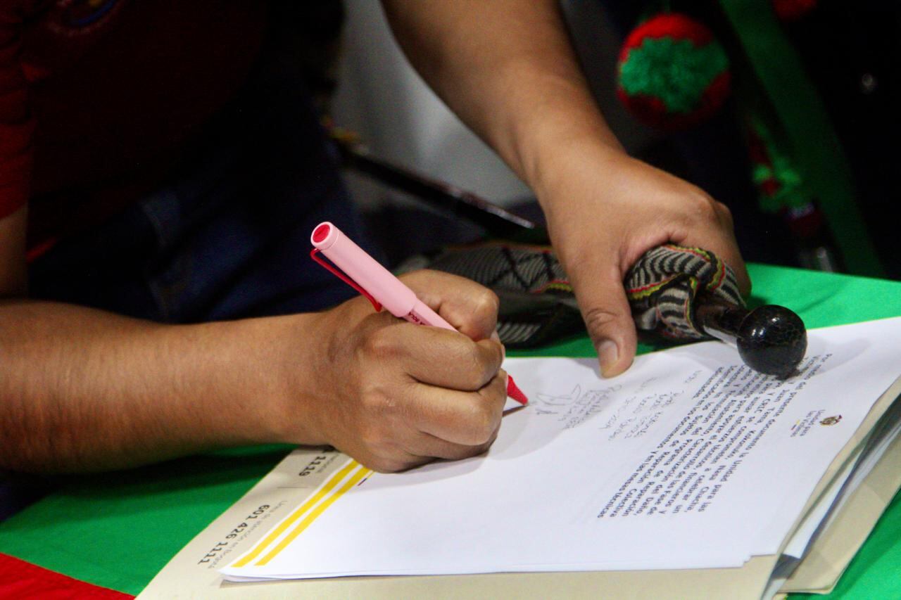 El acuerdo para trabajar en este proceso de reparación colectiva se firmó en la ciudad de Popayán.