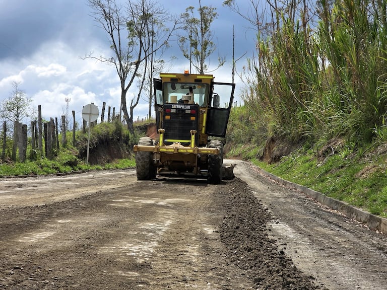 Para las autoridades del Cauca, . "mantener esta vía en óptimas condiciones significa cuidar la vida de quienes la transitan a diario y promover el desarrollo social y económico del norte del departamento".