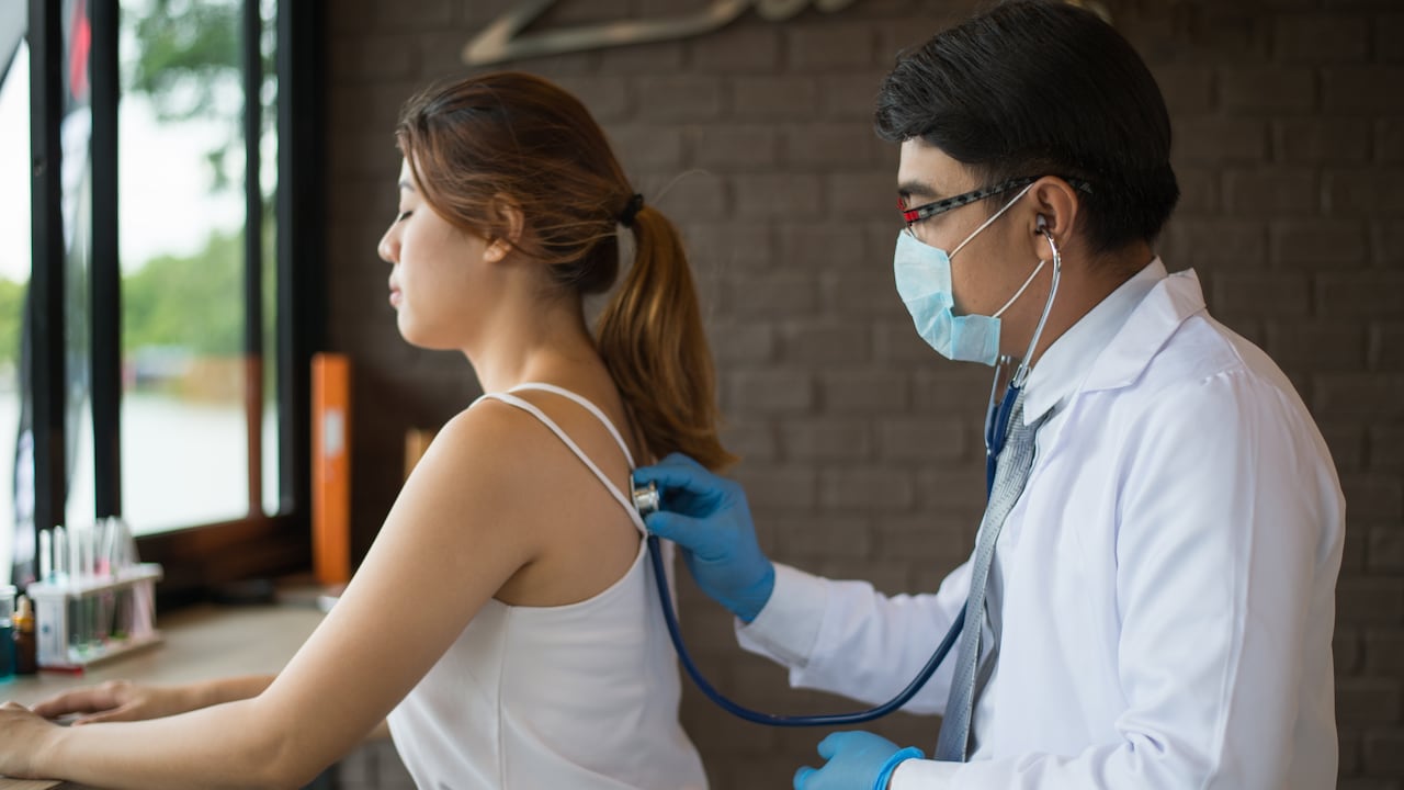 El presupuesto para la salud del Valle en 2026 tuvo recortes, según algunos congresistas.