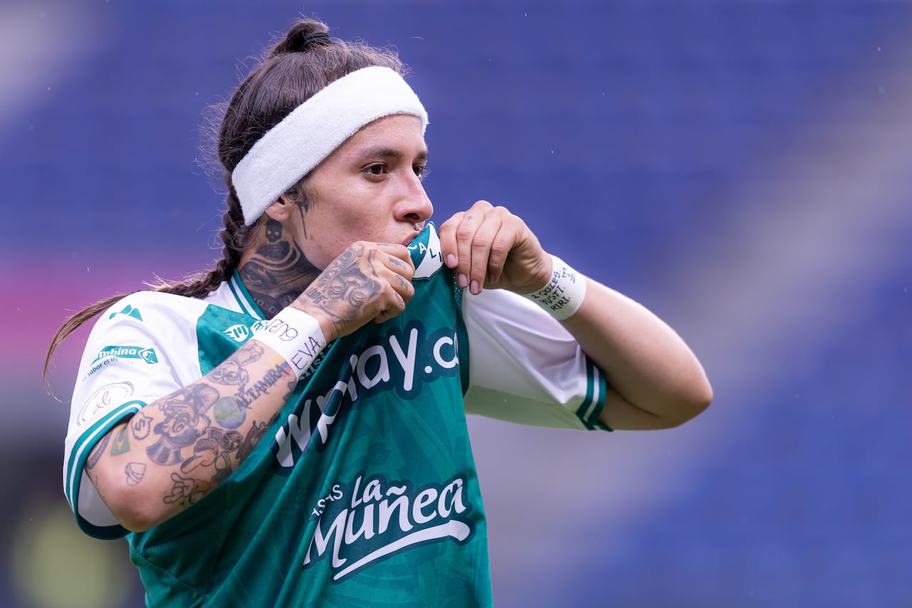 Ingrid Guerra celebra tras marcar el primer gol del partido entre entre Deportivo Cali y Nacional, de Uruguay.