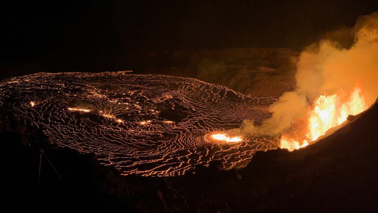 La amenaza más inmediata provenía del esmog volcánico que podría alcanzar las viviendas en dirección del viento.