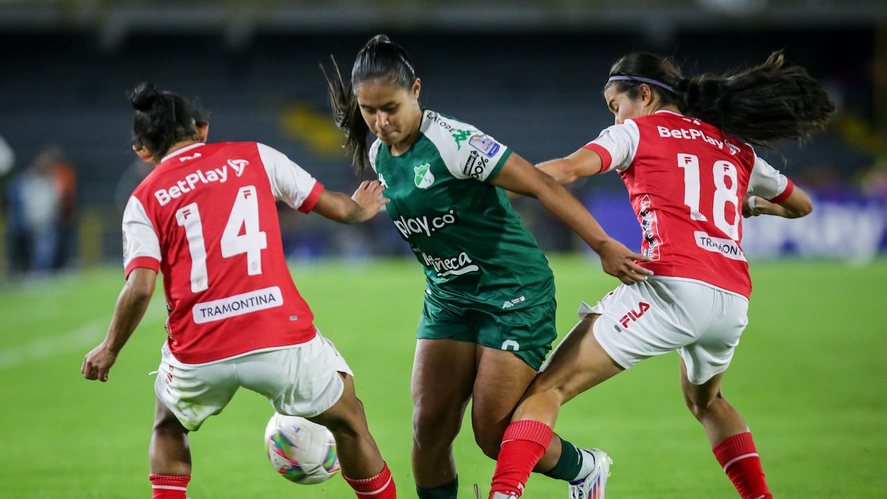 Independiente Santa Fe enfrenta a Deportivo Cali, por la Final de la Liga BetPlay Femenina 2024, en el estadio Nemesio Camacho El Campín. (Colprensa - Mariano Vimos)