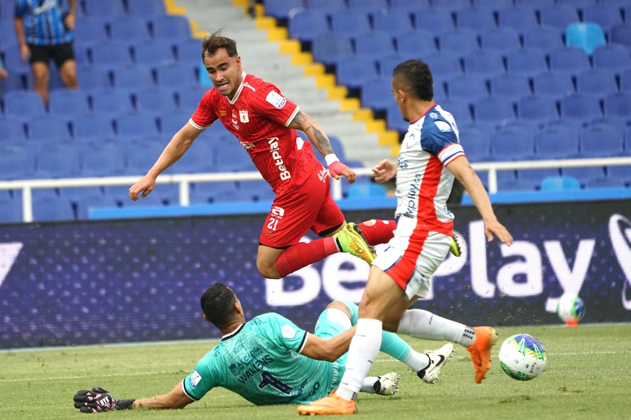 El América de Cali derrotó con autoridad 3-0 a Alianza Fútbol Club el jueves 3 de septiembre de 2026, en el partido correspondiente a la novena fecha de la Liga BetPlay II-2026. El encuentro marcó el regreso del cuadro escarlata al Estadio Olímpico Pascual Guerrero.