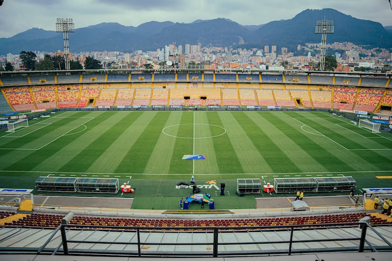 Vista desde la tribuna de occidental del Estadio Nemesio Camacho El Campín, de Bogotá.