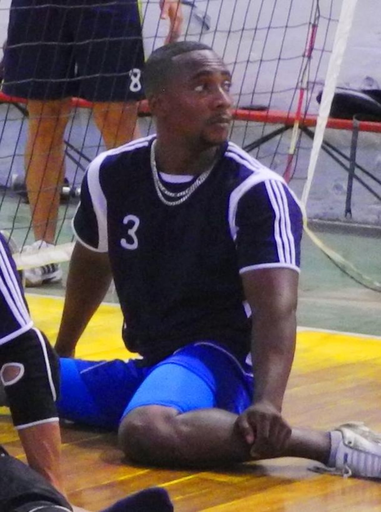 Antes de dedicarse a la música, el soldado Jhon Freddy Borrero hizo parte de los primeros equipos de voleibol sentado en Colombia.