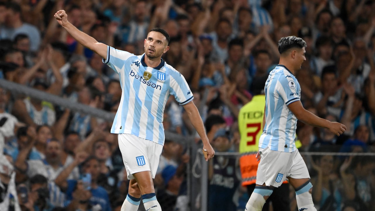 Racing golpea primero en final de la Recopa Sudamericana