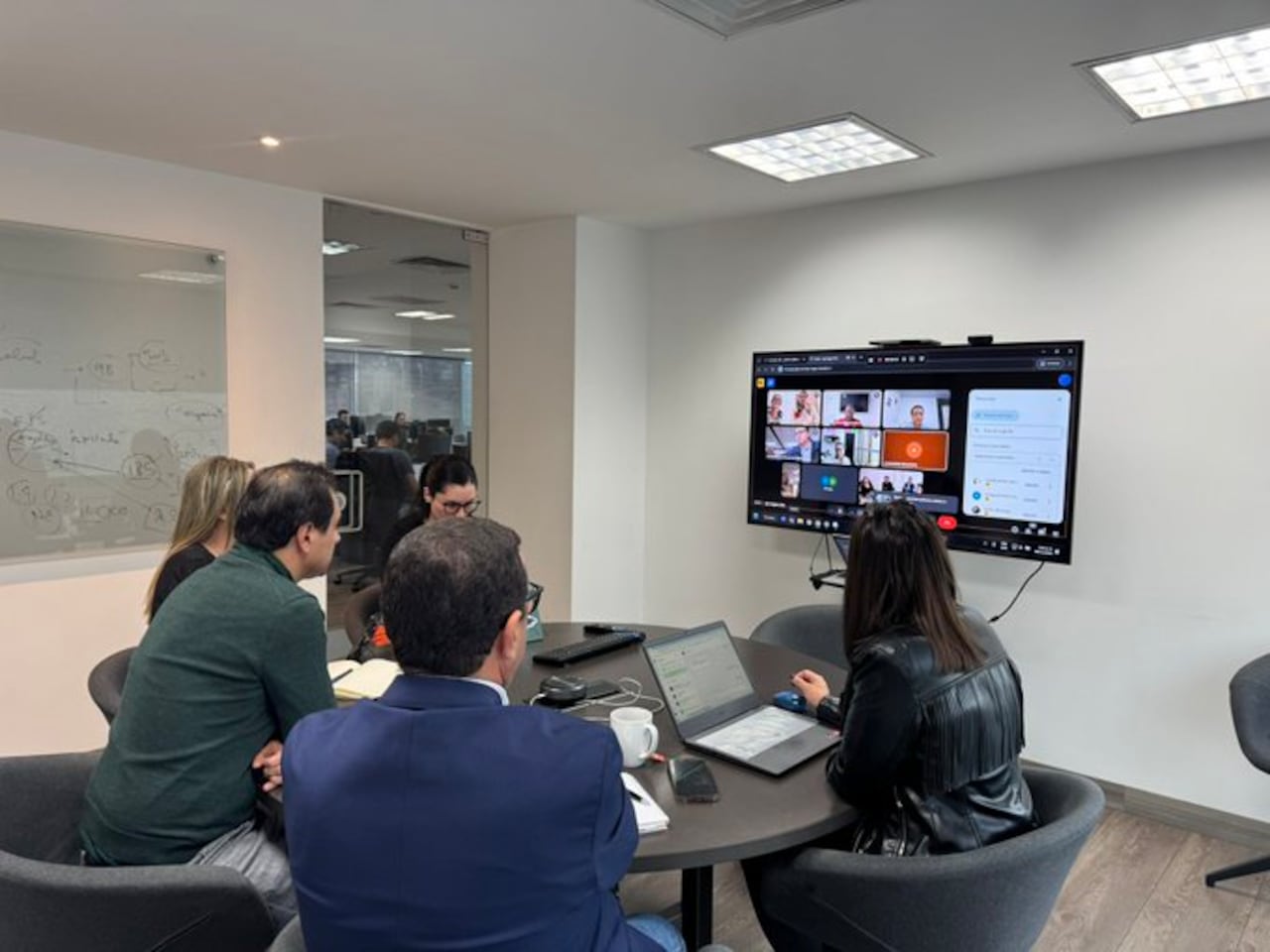 La reunión técnica convocada por
Asocapitales con los Secretarios de Salud, con representación de 25 ciudades capitales, evaluó el impacto territorial de la situación de la Nueva EPS.
