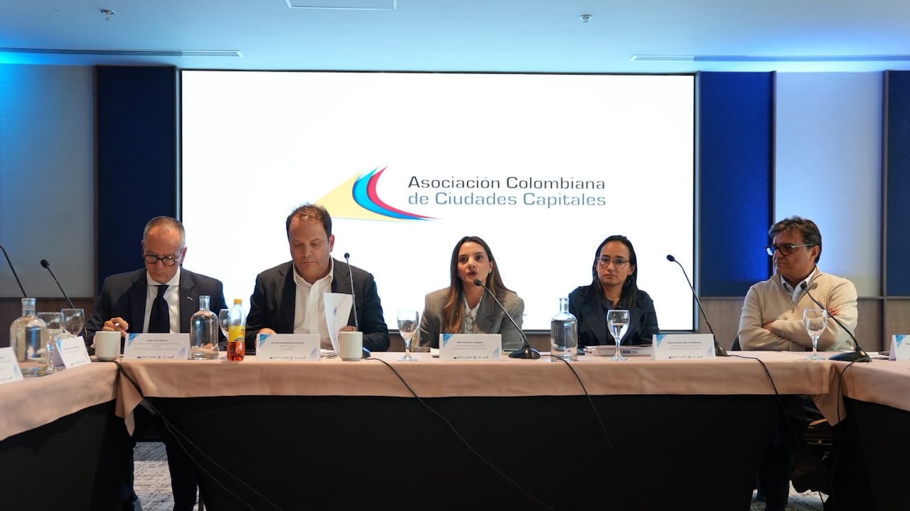 Asocapitales inició el diálogo entre las ciudades capitales y el Ministerio de Salud para llevar las principales alertas y propuestas de los territorios a la conversación nacional sobre salud.