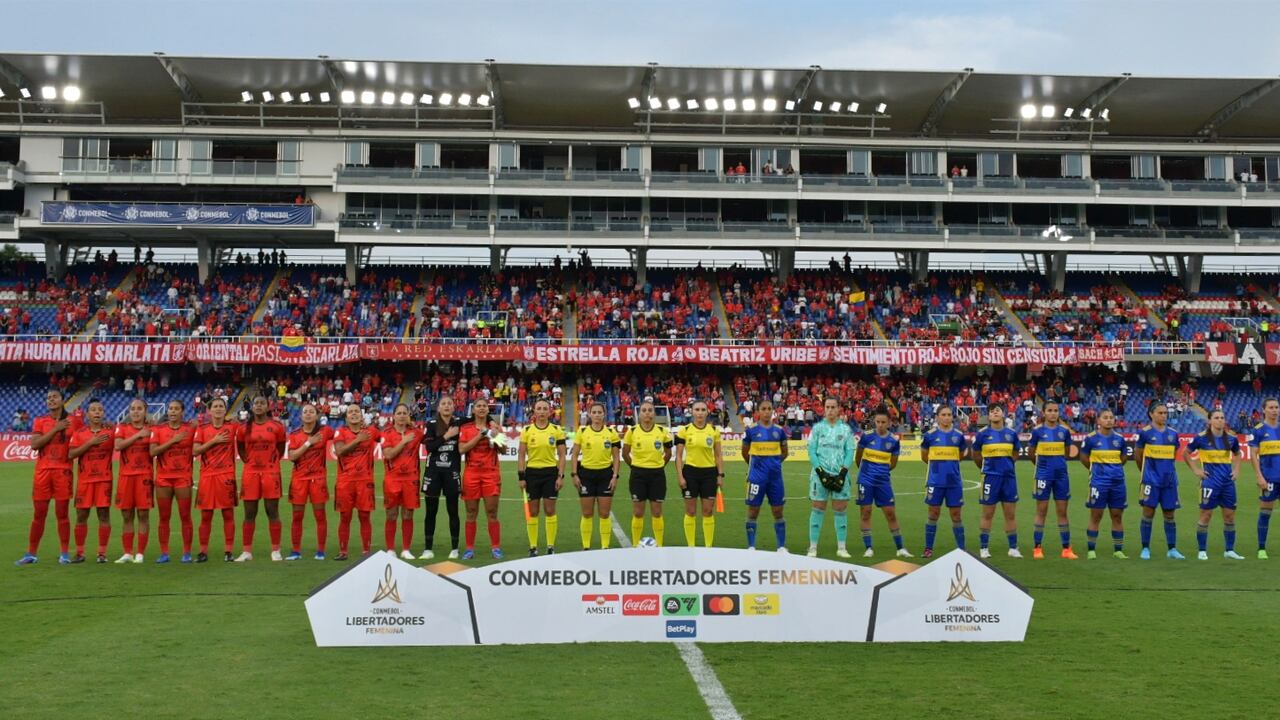 Copa Libertadores Femenino
En el estadio Pascual Guerrero de cali
América de Cali de rojo vs Boca Junior de Argentina de azul.