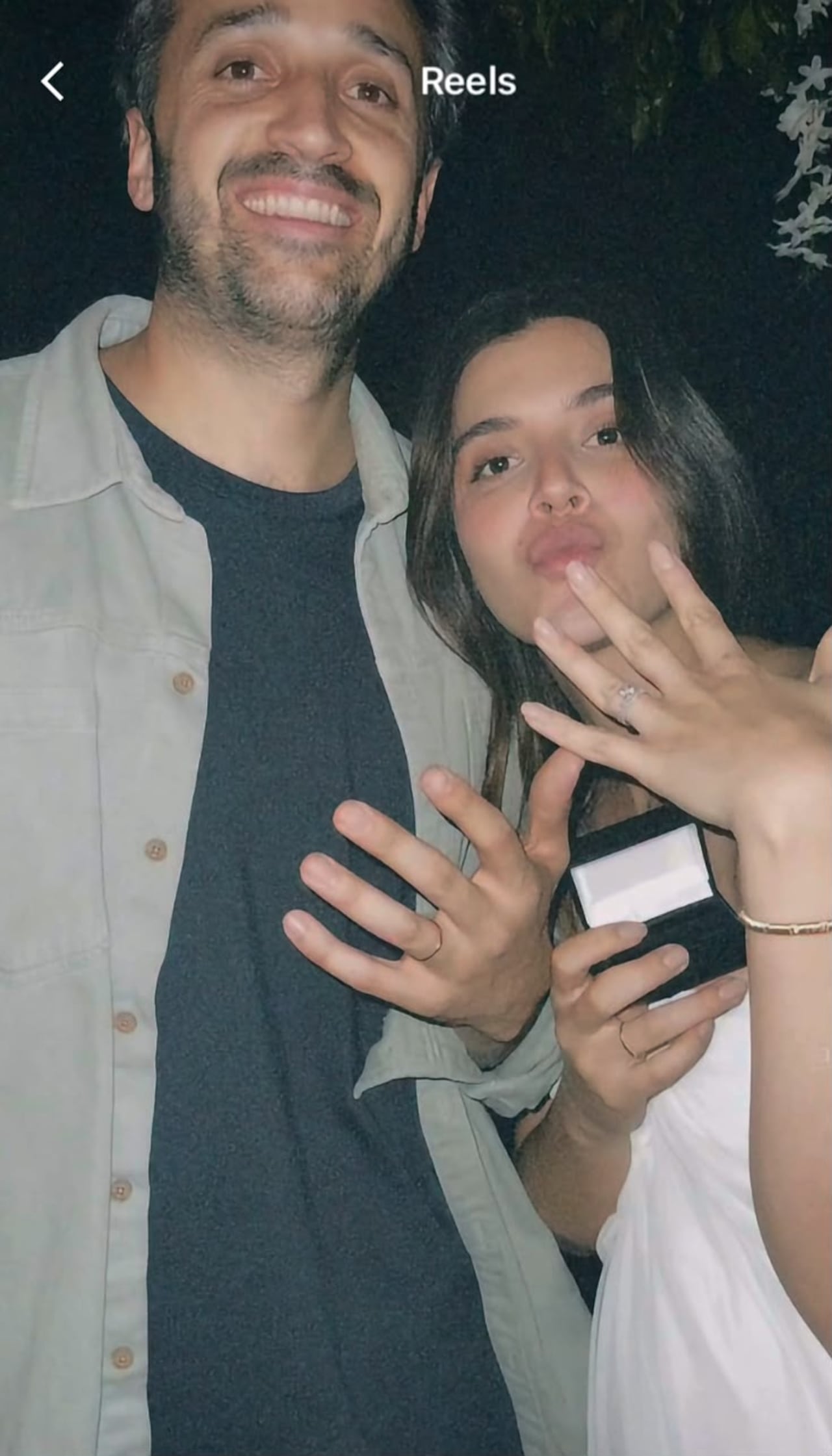 Presentadora Isabella Atehortúa le pidió la mano a su novio.