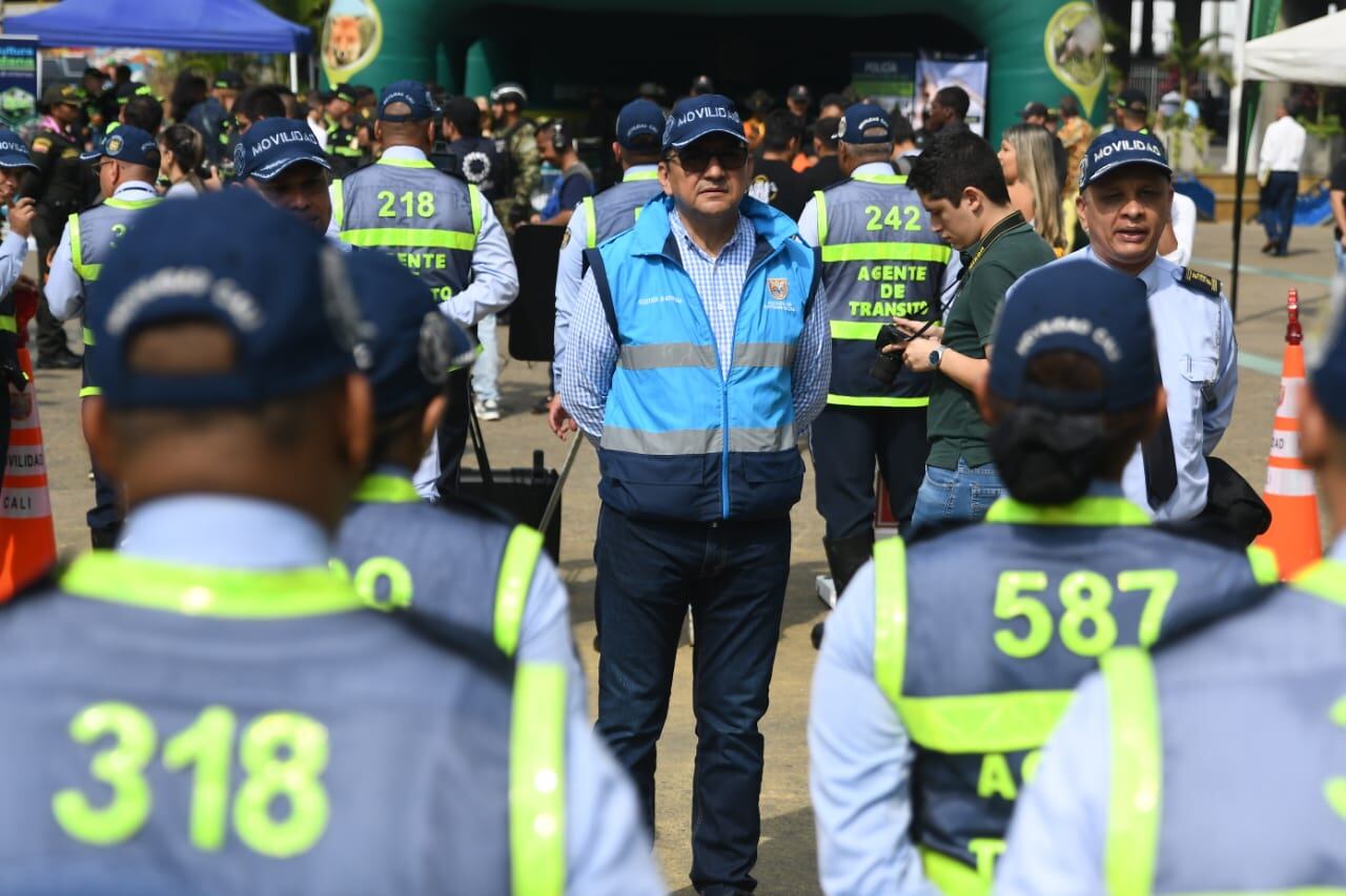 Agentes de tránsito impondrán comparendos e inmovilizarán los vehículos cuyos conductores incumplan con las normas.