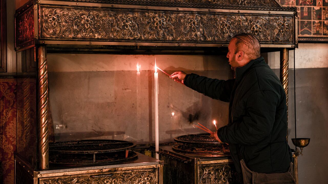 Esta es la gruta donde nació el Niño Jesús, en Belén.