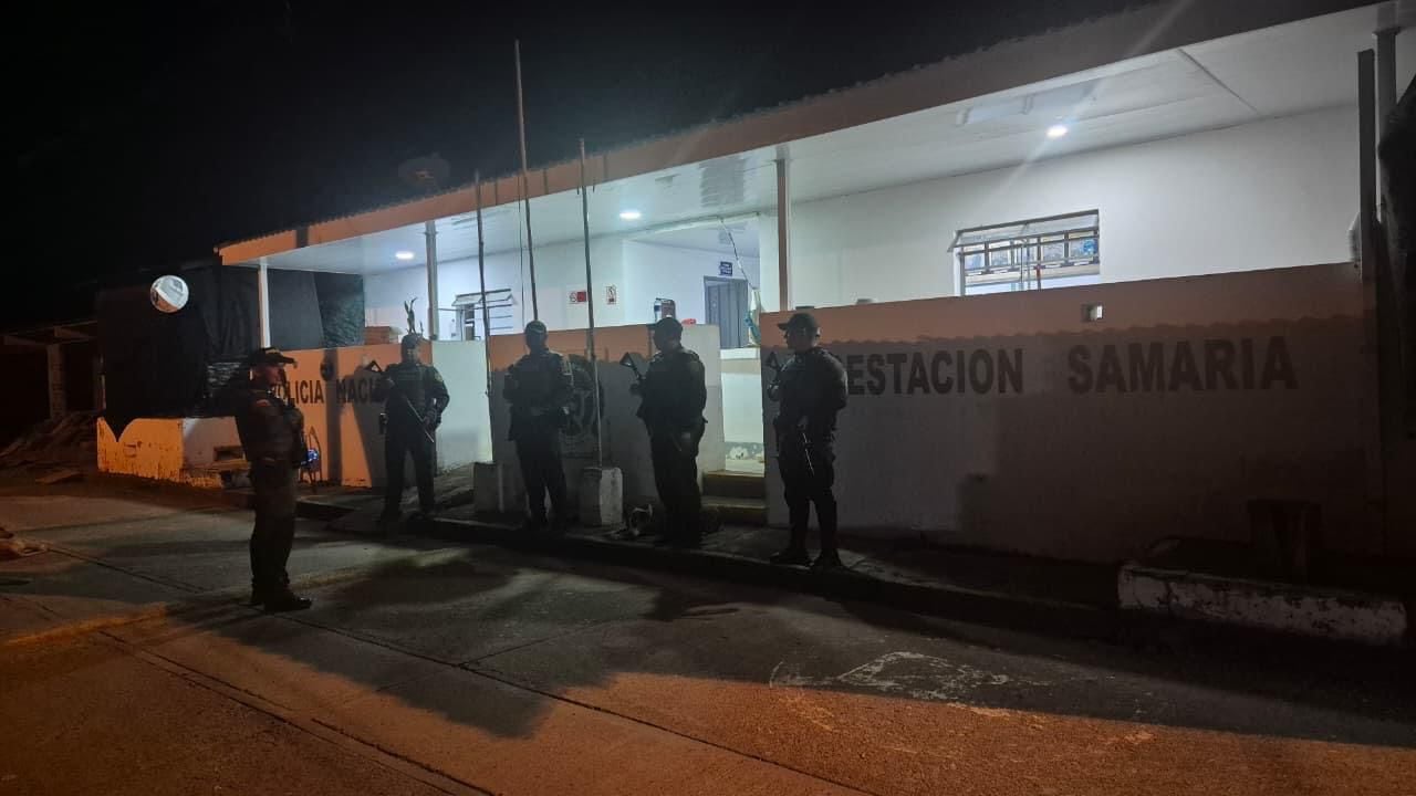 La Policía Nacional capturó a dos hombres señalados de participar en el hurto a una finca cafetera en la vereda Samaria, zona rural de Caicedonia, Valle del Cauca.