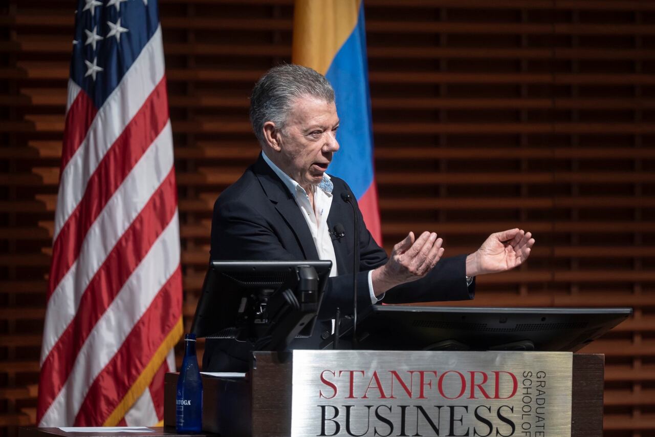 El exgobernante insistió en que la implementación integral del acuerdo es la clave para evitar nuevos ciclos de violencia.