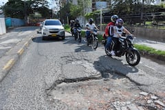El País Denuncia Vías en mal estado, Barrio San Fernando Calle 4 entre Cras 37A y 36.