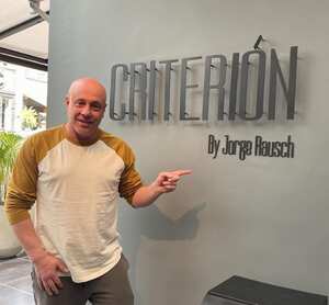El chef colombiano Jorge Rausch anunció que cerrará uno de sus restaurantes más emblemáticos ubicados en Bogotá.