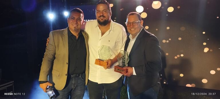 Hugo Mario Cárdenas, Raúl Palacios y Santiago Cruz, periodistas de El País, ganan premio Alfonso Bonilla Aragón