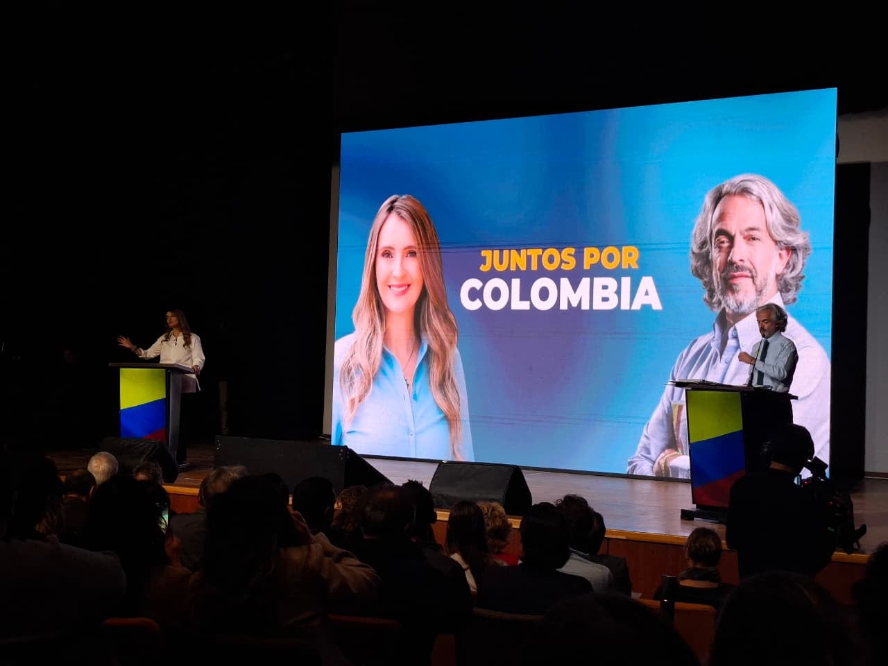 Paloma Valencia y Juan Daniel Oviedo.