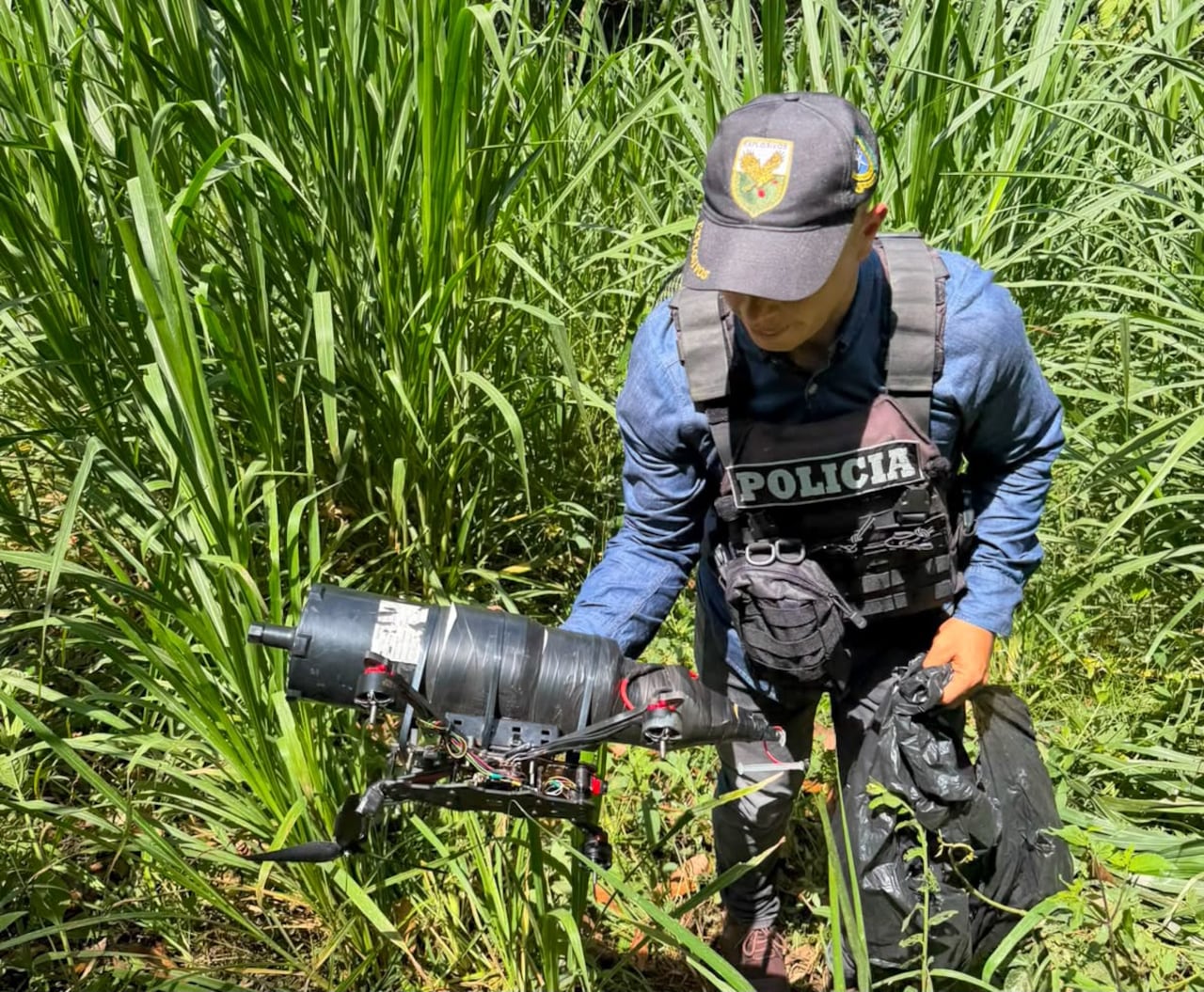 Alias Leo, alias Maicol y alias Yeni fueron enviados a un establecimiento carcelario mientras avanzan las investigaciones por su presunta participación en acciones terroristas en Popayán.