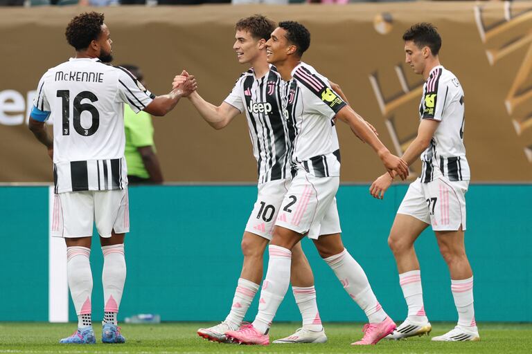 Juventus es favorito para quedar líder del grupo.