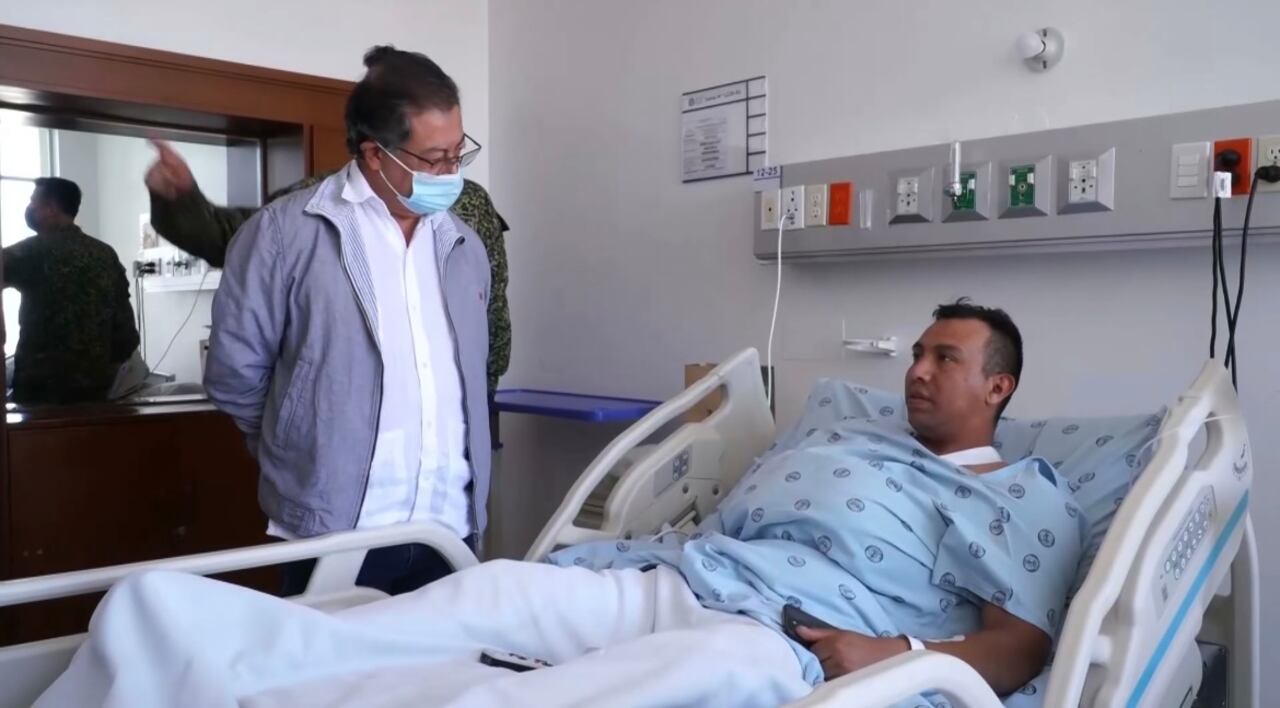 Petro visita soldados heridos