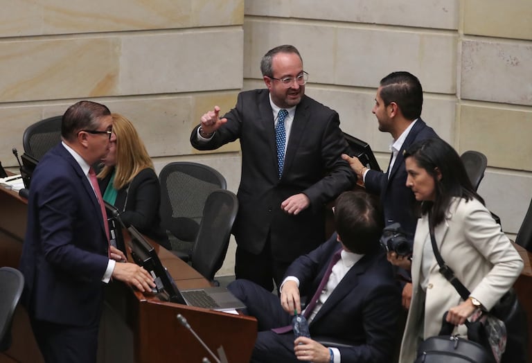 Plenaria del Senado debate de la Consulta Popular