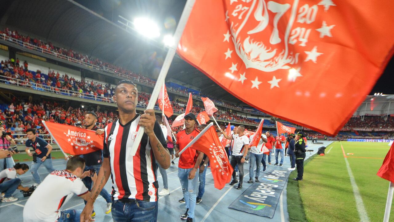 Paulo César Arango, exjugador del América de Cali en la celebración de los 97 años del club.