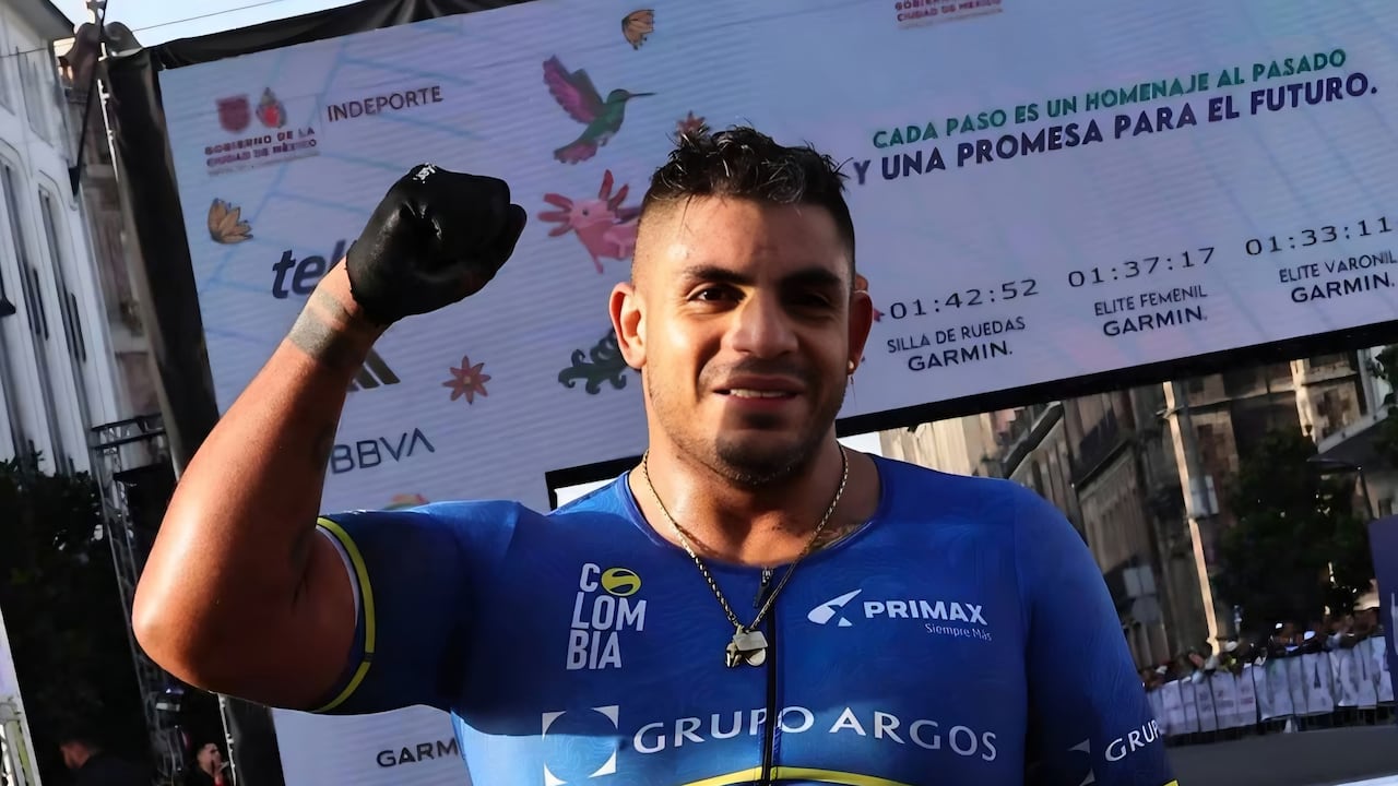 Francisco Sanclemente tras su actuación en la Maratón de Ciudad de México 2026.