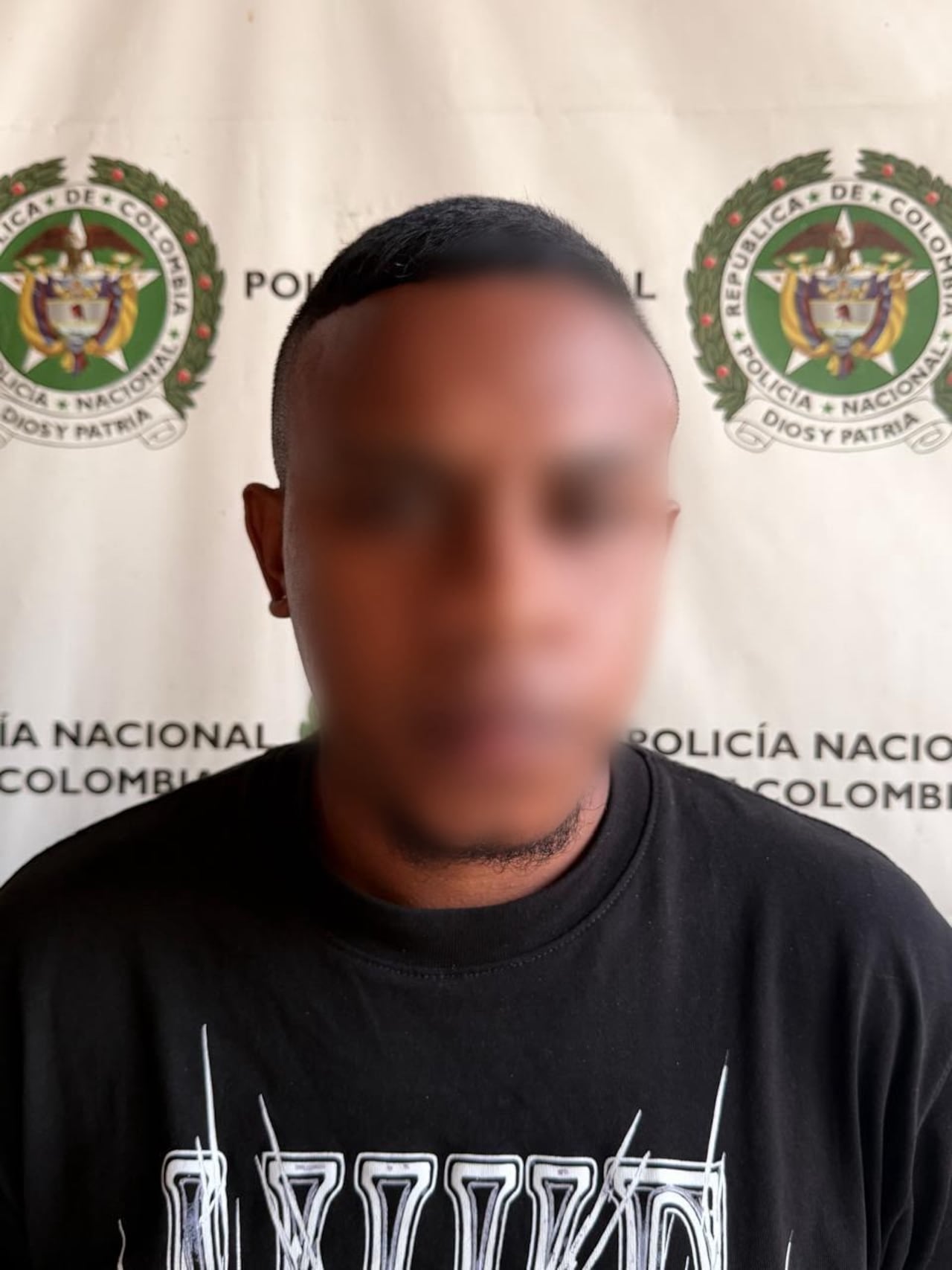 La captura de alias Brandon se logró en menos de 50 días gracias a un trabajo conjunto entre la Policía Nacional y la Fiscalía General de la Nación para recolectar información que ayudar establecer la responsabilidad de este sujeto en el doble homicidio.