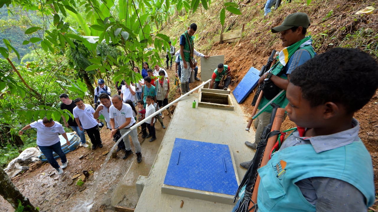 CVC entregó un sistema de abastecimiento de agua a comunidad indígena ubicada en el sector de La Delfina, en la vía a Buenaventura. Este acueducto abastecerá a más de un centenar de familias.