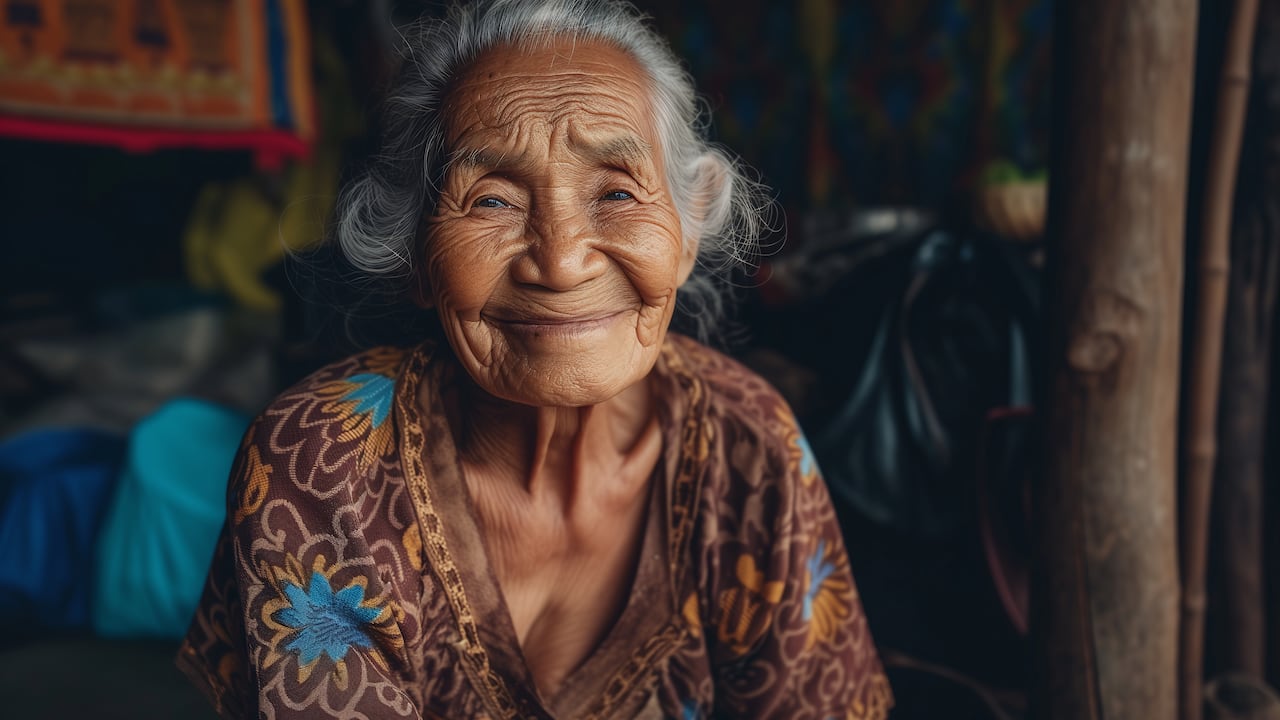 De acuerdo con la encuesta Sueños y Realidad +60 de 2024, solo el 24 % de los adultos mayores en Colombia está pensionado, mientras el 68 % no cotiza al sistema pensional.