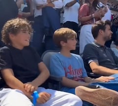 Sasha y Piqué en el concierto de Shakira.