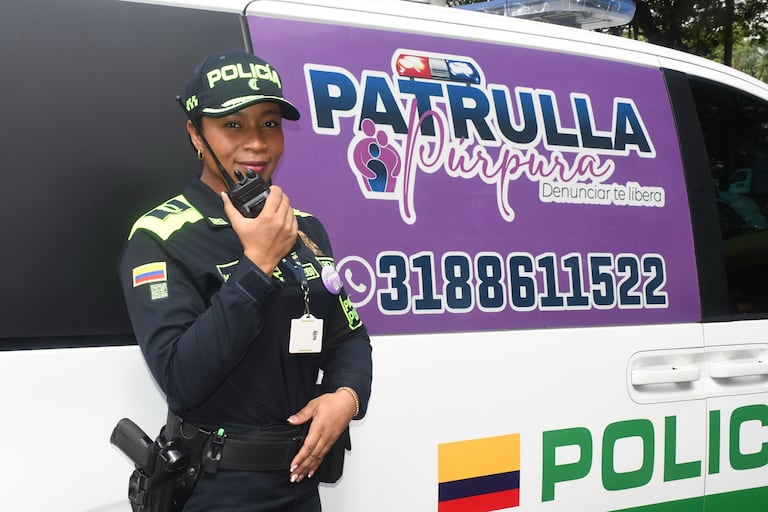 Domingo: Especial Día de la Mujer. Mayor Martha Orejuela, Patrulla Púrpura, Policía.
